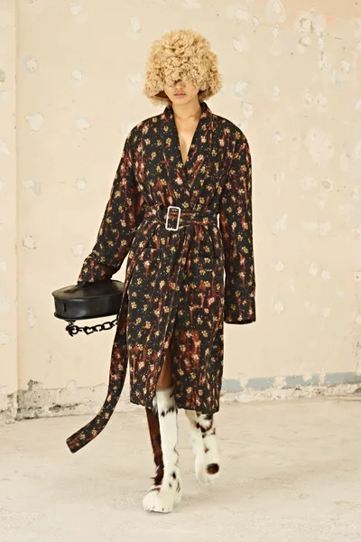 Look 14